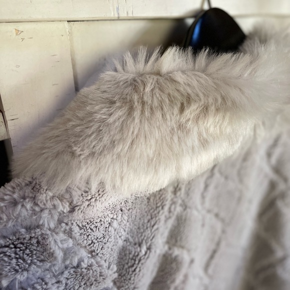 Silver Gray Jacket - Picture 2 of 9